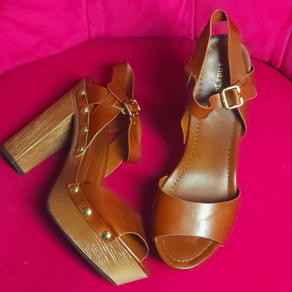 Neutral Platform heels